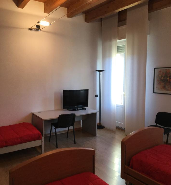 Appartamento Corso Adda โลดิ ภายนอก รูปภาพ